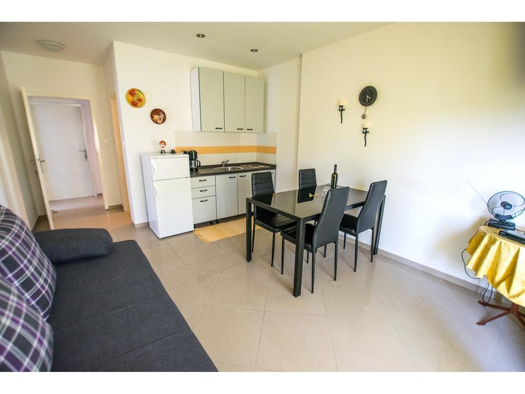 Apartments Troselj Starigrad Paklenica Eksteriør bilde